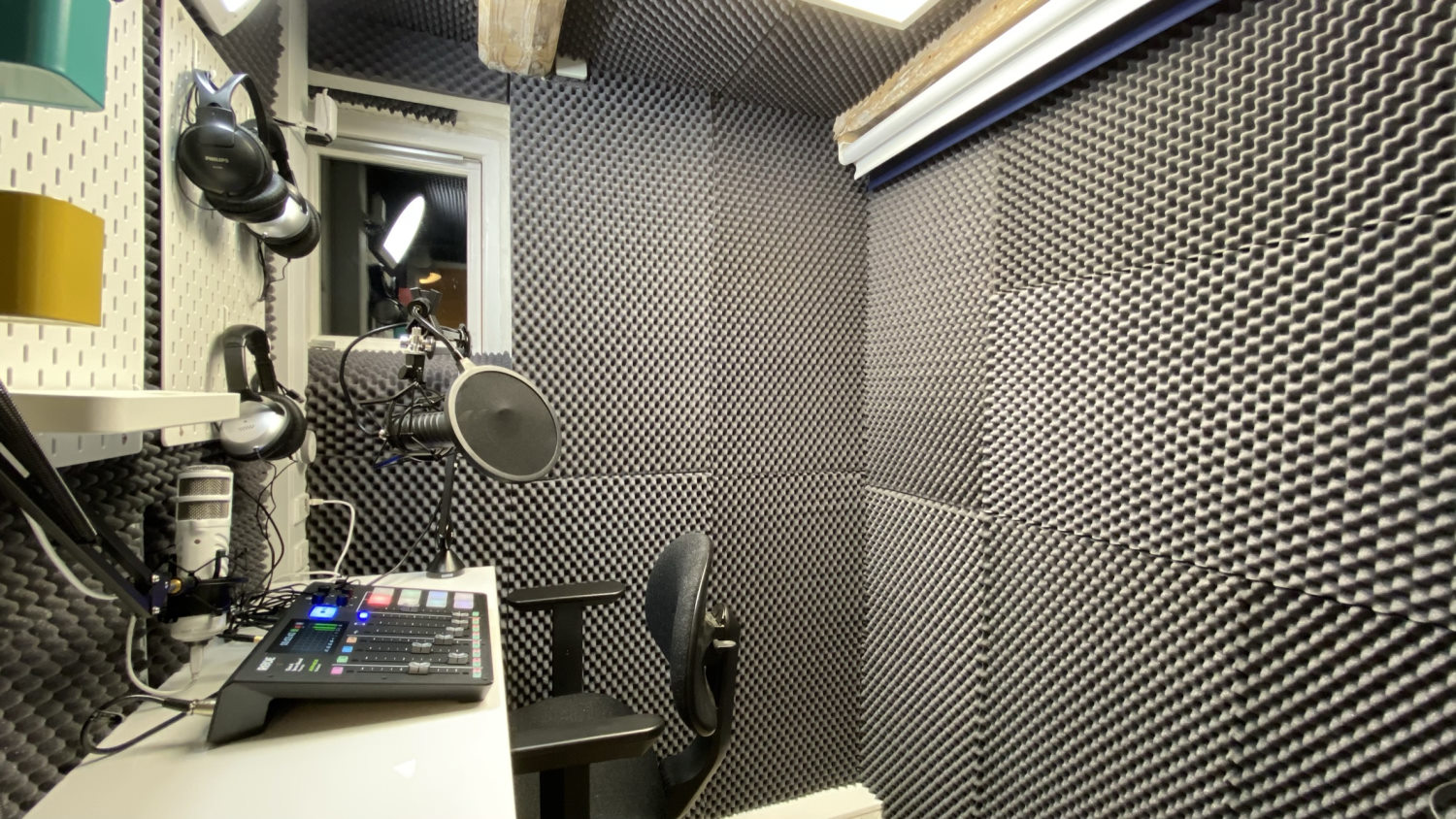 Podcaststudie med lydisolering.