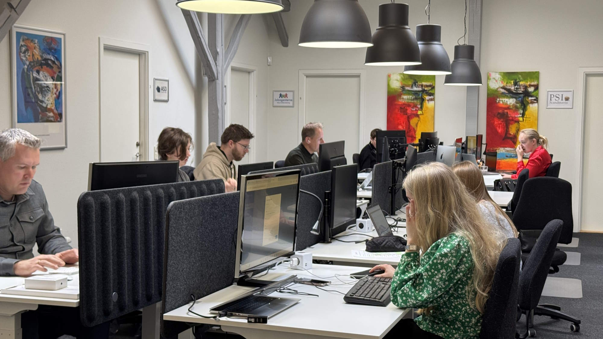 Fast kontorplads i Roskilde - arbejd fra vores attraktive 1. sal...